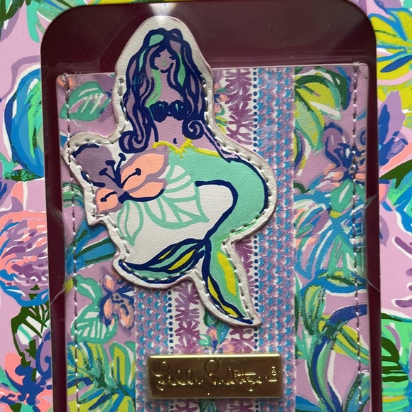 Lilly Pulitzer Tech Pocket - Picture 2 of 3
